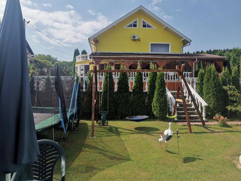 Stars Livezeni Ivanesti Exterior foto